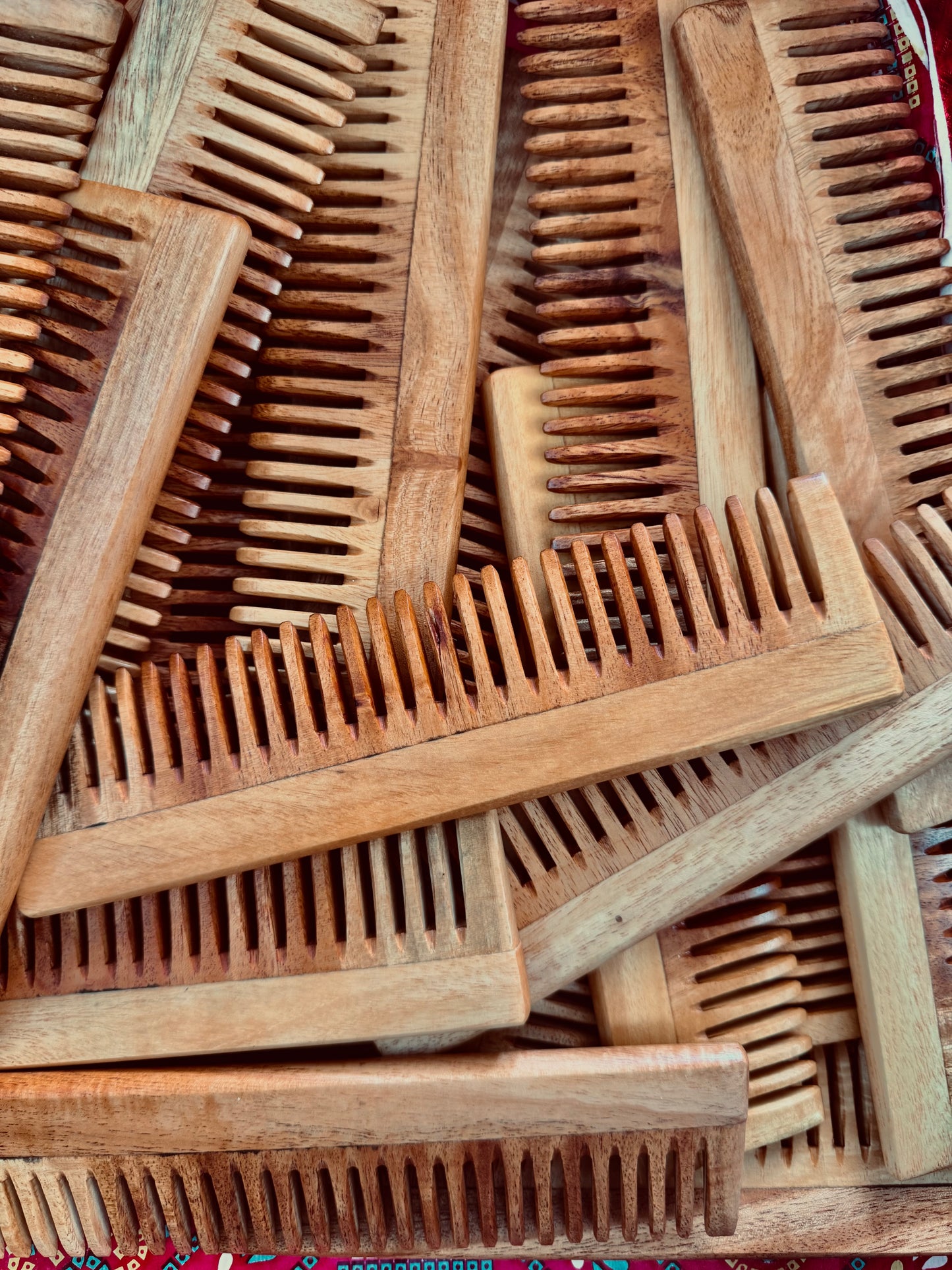 Oil Treated Neem Comb