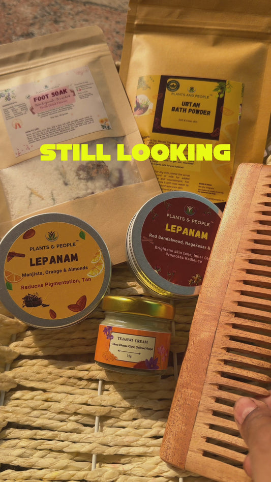 Tejas Saundarya Gift Set